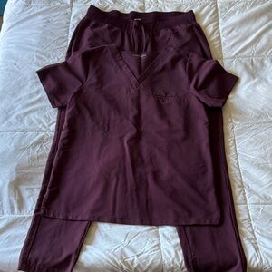 Mandala Women's Wine scrub Set medium top/large bottoms